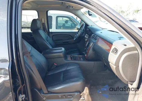 2008 Chevrolet Tahoe Ltz from USA, damaged, VIN 1GNFK13018R259715